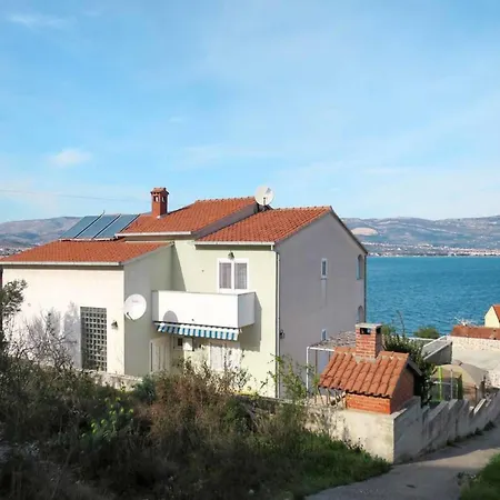 Apartment Sea-view With Pool, Terrace, And Outdoor Lounge In Scenic Ciovo Island *