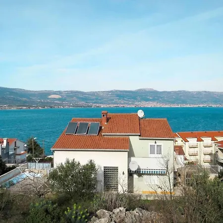 Sea-view With Pool, Terrace, And Outdoor Lounge In Scenic Ciovo Island Apartment *